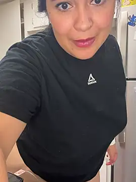 latina_curvy22 (F young) - Tittyfuck + Blowjob
