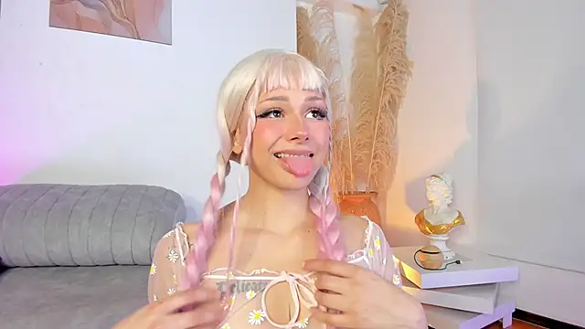 Amelie_Wine webcam