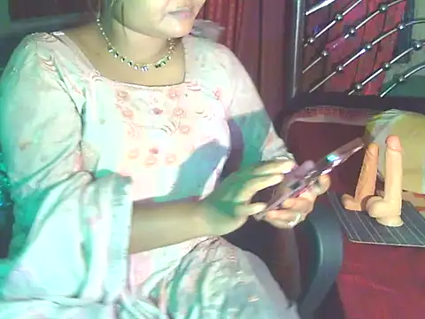 Nusrat_Faria webcam