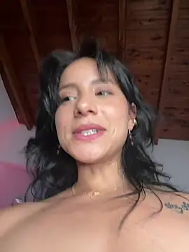 Ale_Lewis webcam