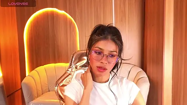 Alina_b_ webcam