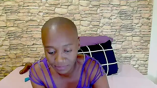 EbonyOlive69 webcam