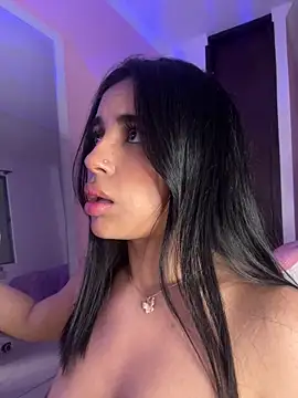 Emily-14 live sex cam