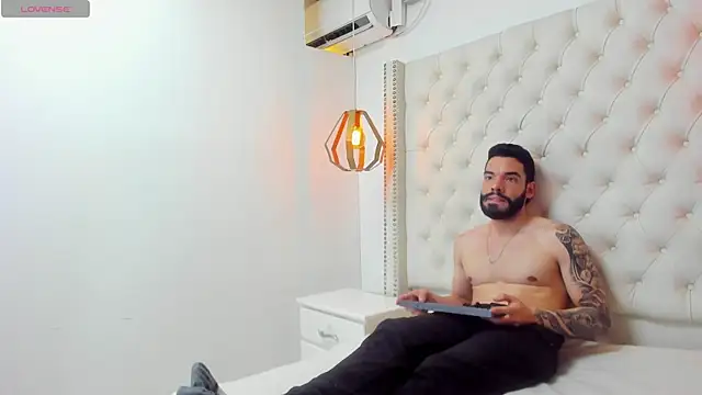 JEAN_LEWIS2 webcam