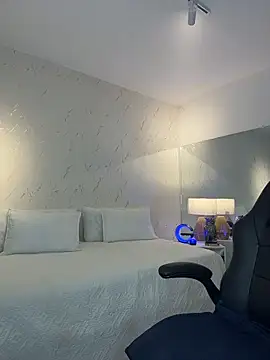 ava_blue webcam