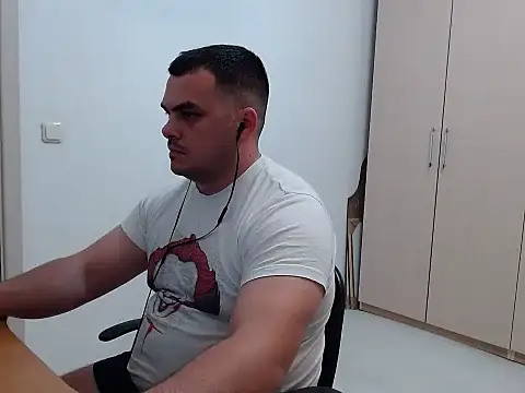 show_boy_97 webcam