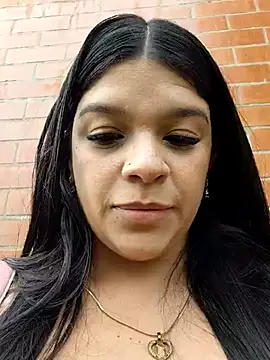 Layla-daring live sex cam