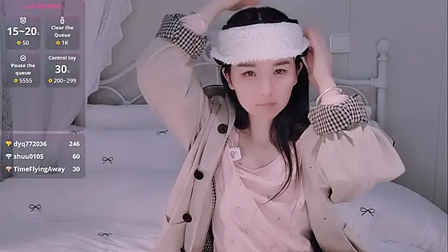 美女BingLin-在线直播