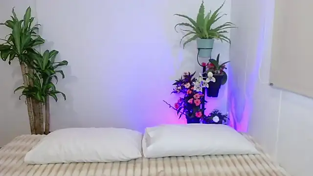 adrian_morelly webcam