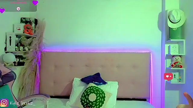 Kylie_brokee webcam