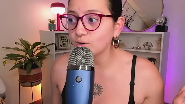 nahiapaws live sex cam