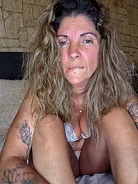 Dreamlove1 webcam