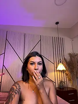 AlyssaRay webcam