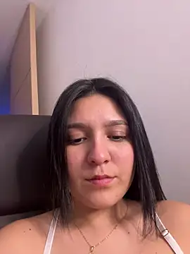 camila_sanchez25 (F young) - Squirt para ti papi 💦💦🥹