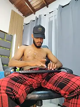 oliver_bigblack_cock (M young) - oil in the balls