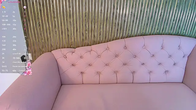 aminaa_kaarim (F teen) - Show ass in thread slowly