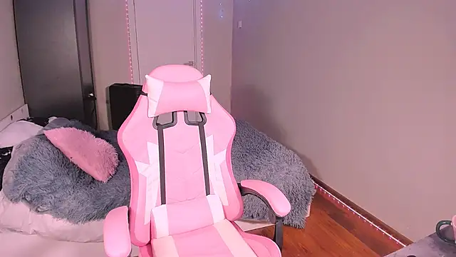 Mikaella_Nicole webcam