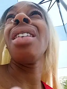Jasmine_FullsShine webcam
