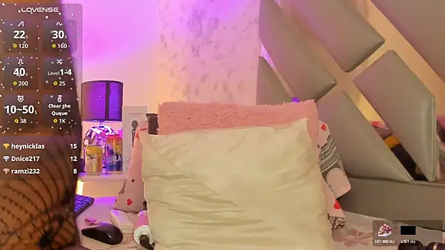 EmilyyRosee_ webcam