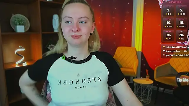mila_glow1 webcam