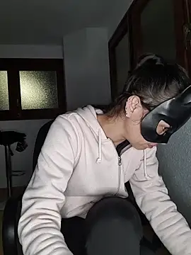 SweetSun69 webcam