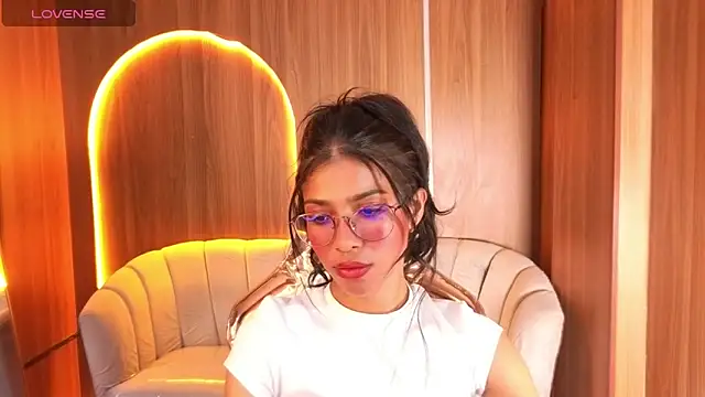 Alina_b_ webcam