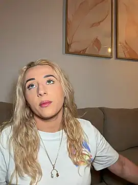 Strongqueen webcam