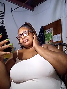 YELLOW_BONE webcam
