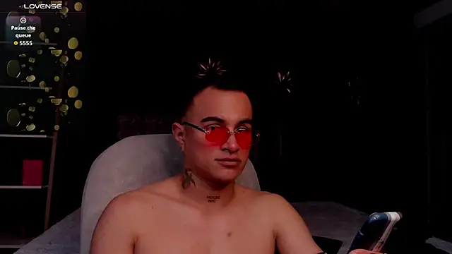 LiamDeep webcam