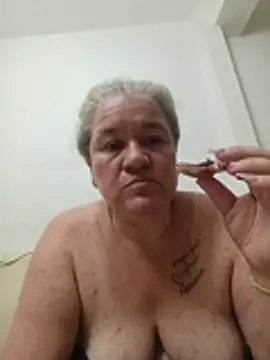 CheekySnowQueen_69 webcam