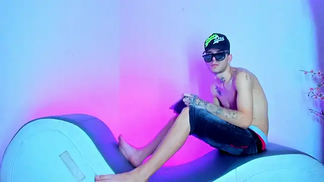 Pleasure_boys_hot webcam