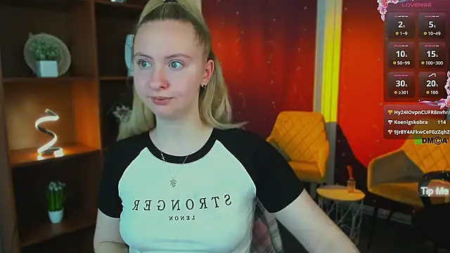mila_glow1 webcam