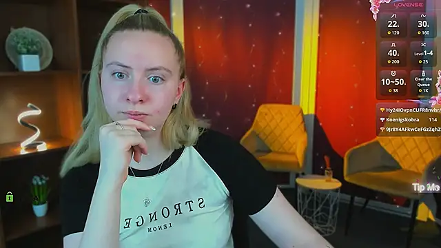 mila_glow1 webcam