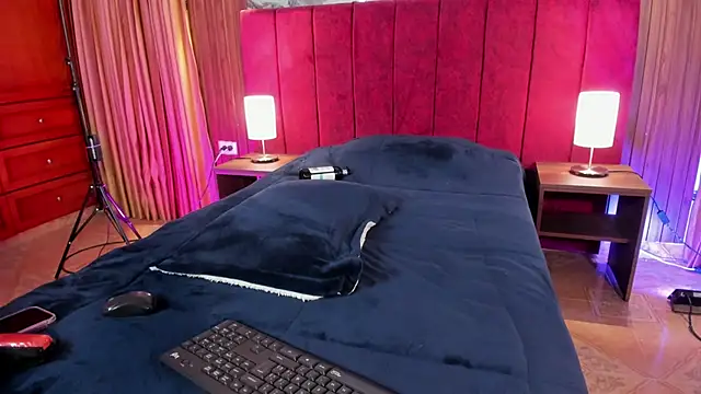 Chloe_Harriss webcam