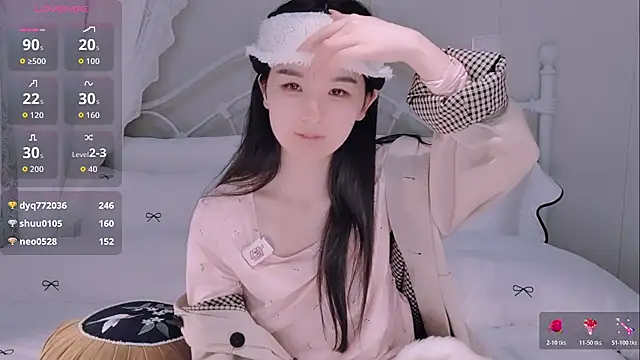 美女BingLin-在线直播