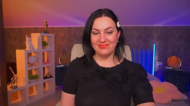 VelvetLuck webcam