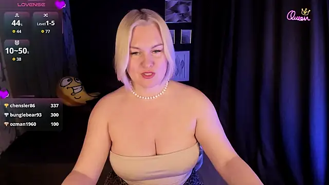 YolandaKiss webcam
