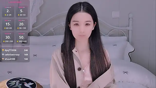 美女BingLin-在线直播