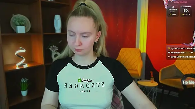 mila_glow1 webcam