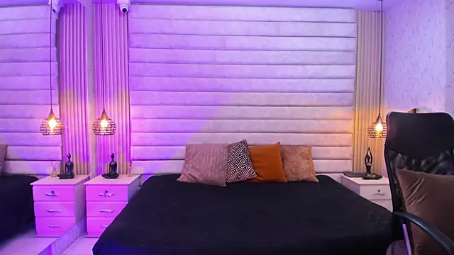 VictoriaaBlair webcam