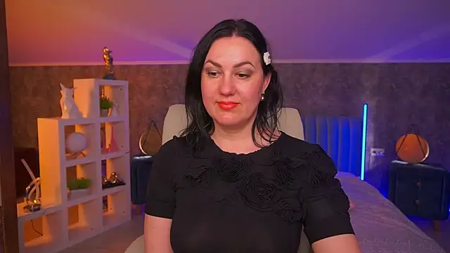 VelvetLuck webcam
