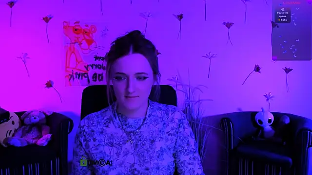 liana_kisses (Ask my age) - doggy in panties luna♥