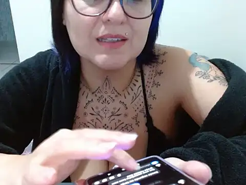vaholiver webcam