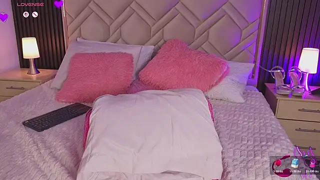miaafarrel (F teen) - full tail show with torso 🍑🔥🫦