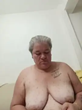 CheekySnowQueen_69 webcam