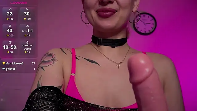 mari_grey webcam