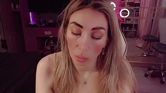 AnnieGOld_ live sex cam
