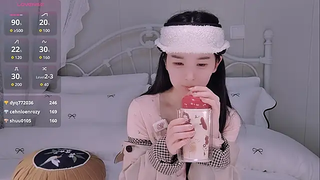 美女BingLin-在线直播
