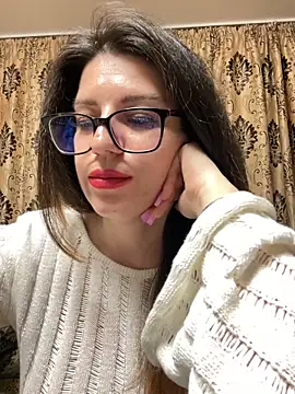 NadiraNoor webcam