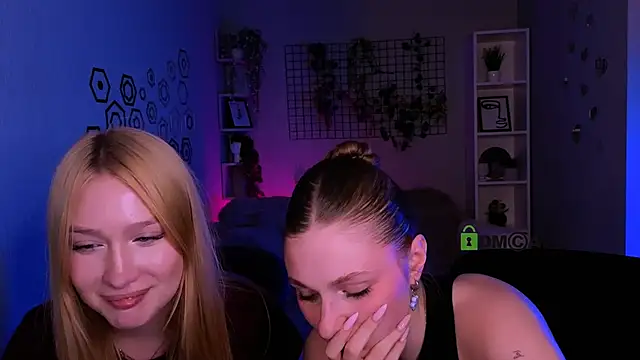 playful_sophie webcam